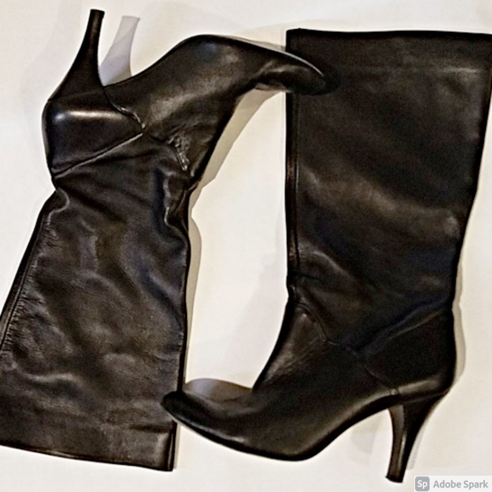Audrey Brooke SARABELA Pull-on Black Leather Heeled Boots 9